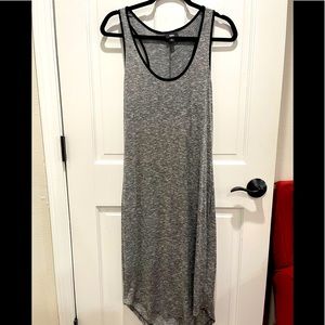 Adorable midi dress!